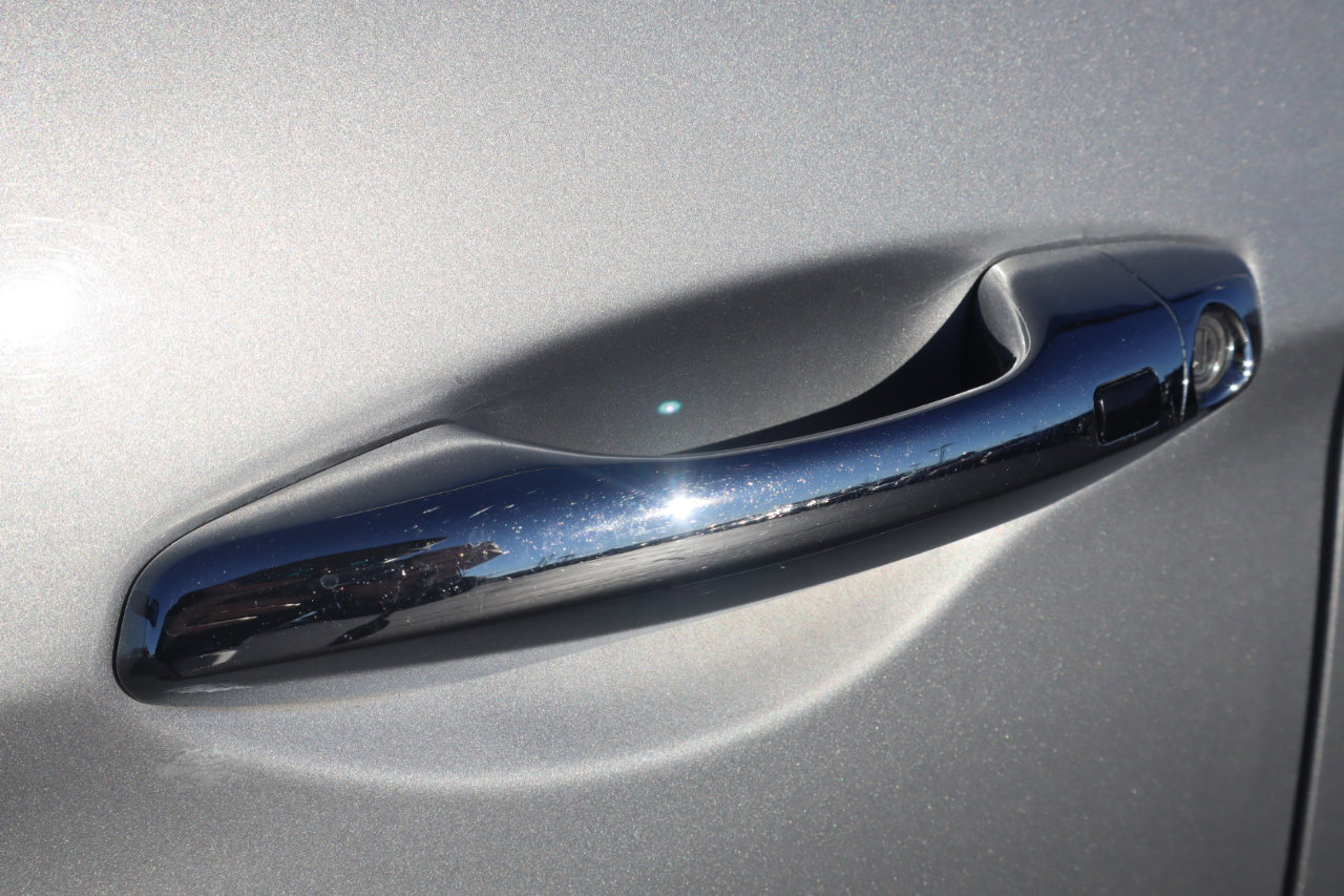 Used 2017 Hyundai Santa Fe AWD w/ SE Ultimate Tech Package 03 image 21