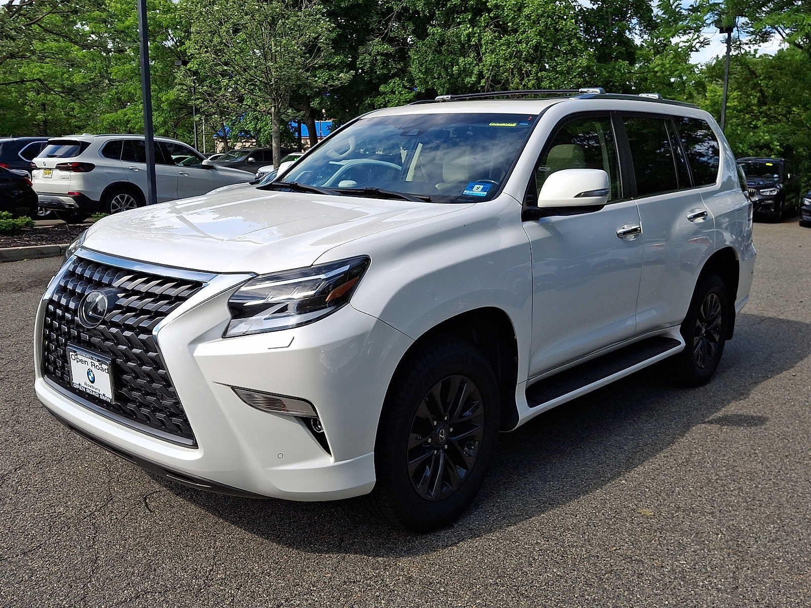 Used 2020 Lexus GX 460 Premium w/ Premium Package AWD/4WD image 3