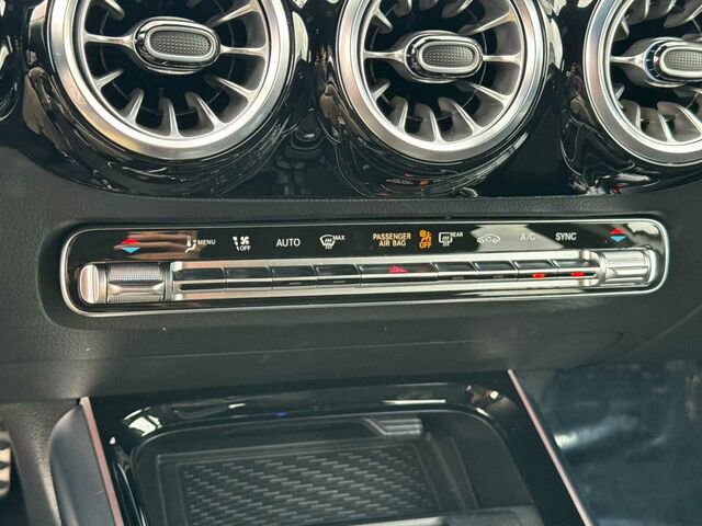 Used 2025 Mercedes-Benz GLA 250 GLA 250 4D Sport Utility 4MATI image 27