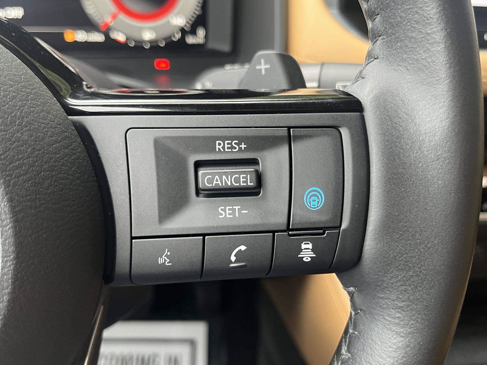 Used 2022 Nissan Rogue Platinum w/ Head-Up Display Package AWD/4WD image 38