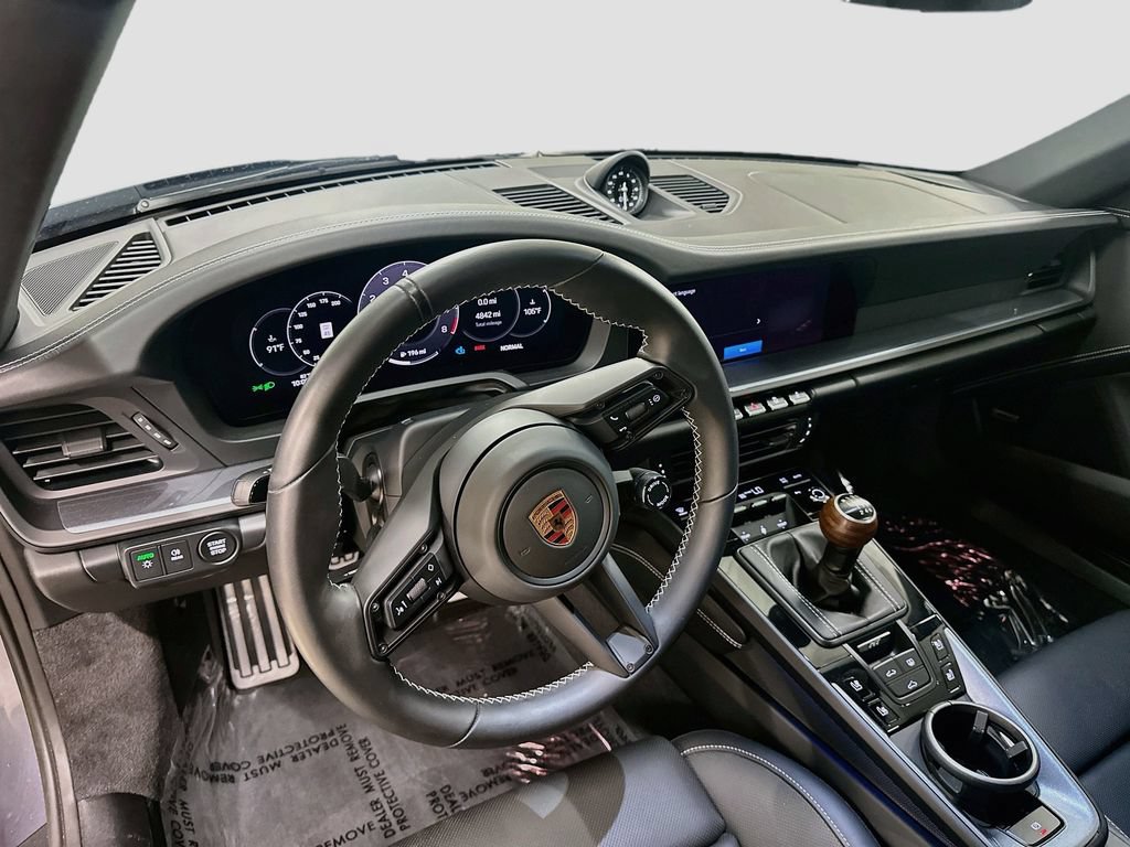 Certified 2025 Porsche 911 Carrera T RWD image 4