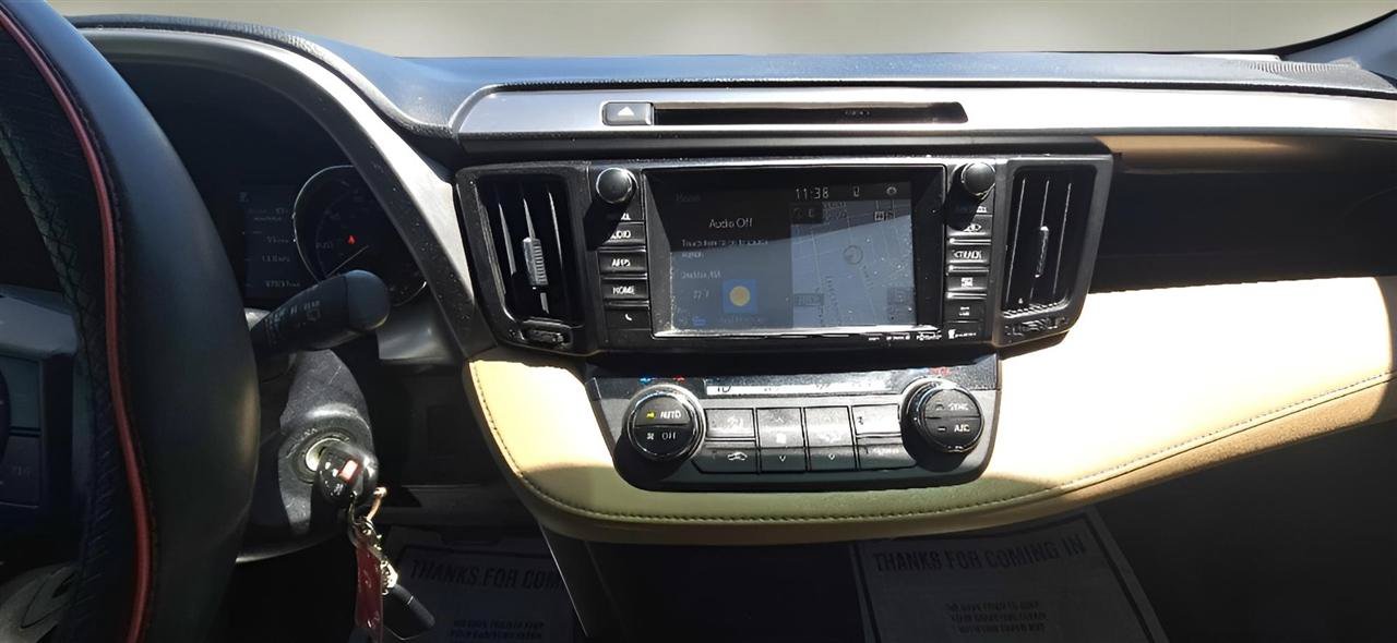 Used 2016 Toyota RAV4 XLE AWD/4WD image 12