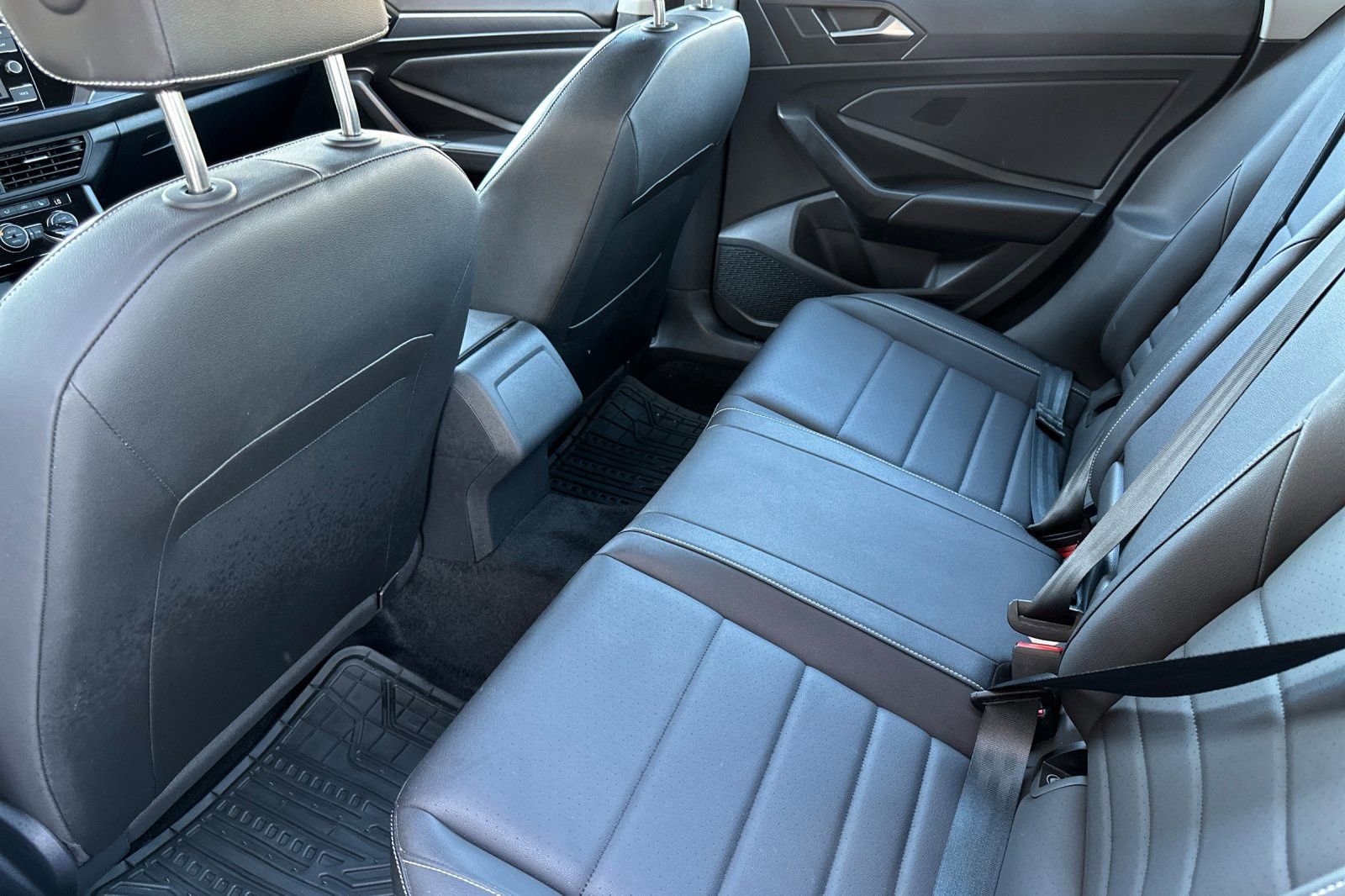 Used 2024 Volkswagen Jetta SE image 13