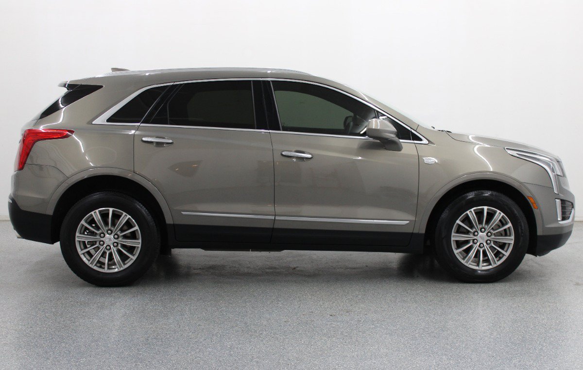 Used 2019 Cadillac XT5 Luxury FWD image 2