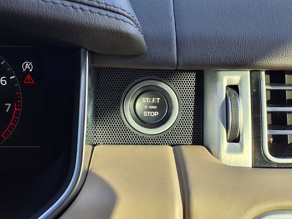 Used 2020 Land Rover Range Rover HSE AWD/4WD image 10