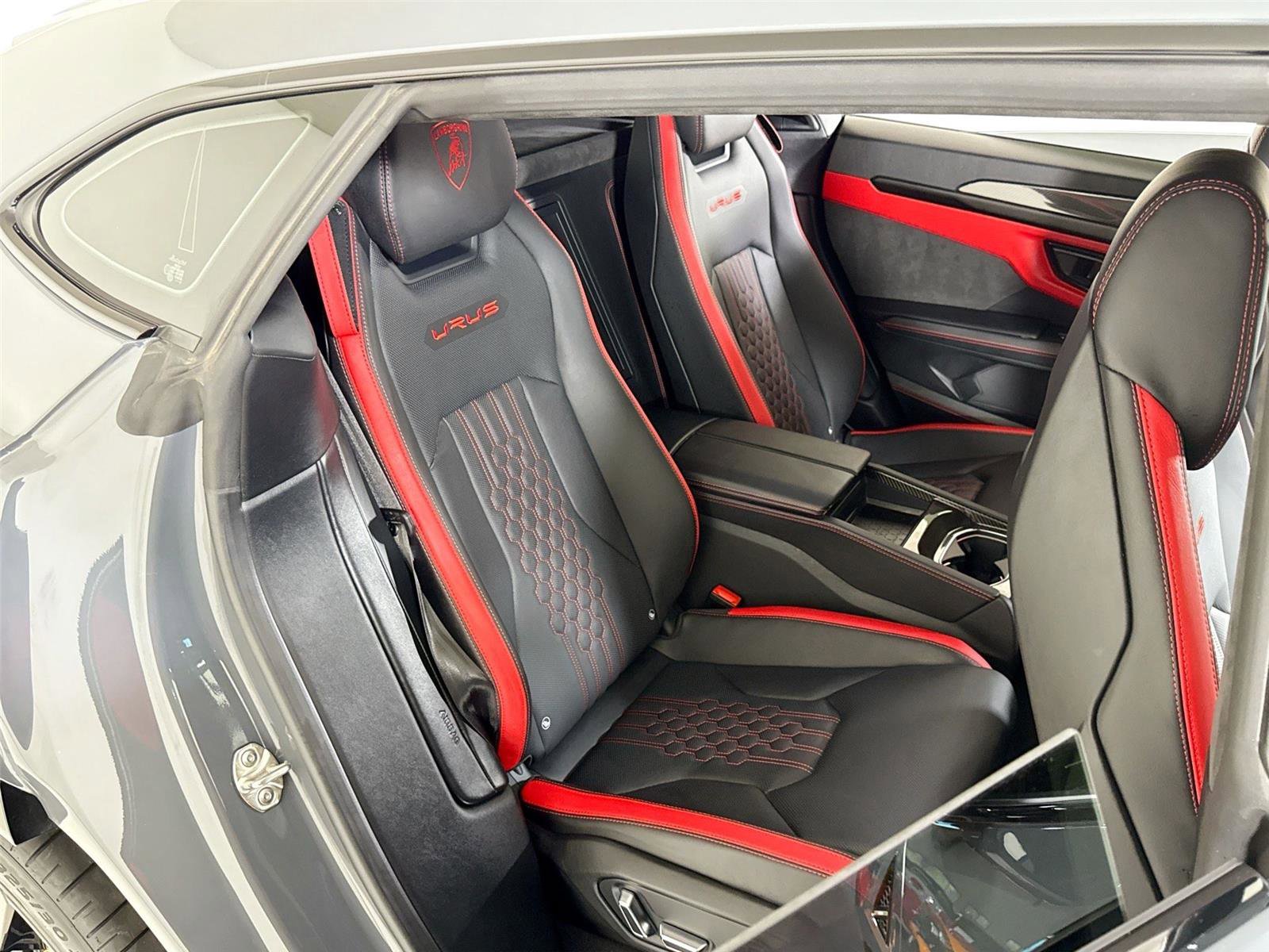 Used 2023 Lamborghini Urus S image 30