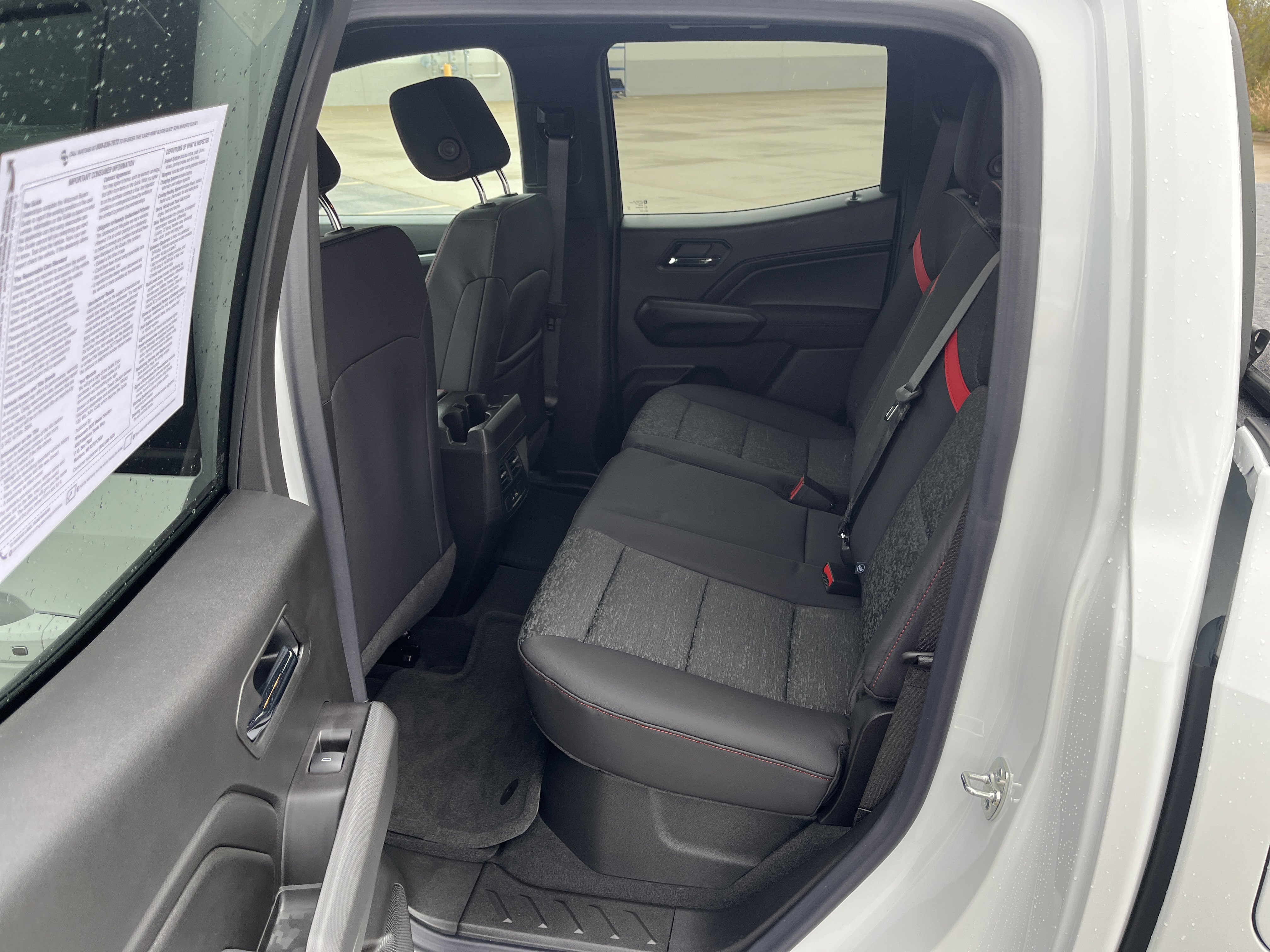 Used 2026 Chevrolet Colorado Z71 AWD/4WD image 14