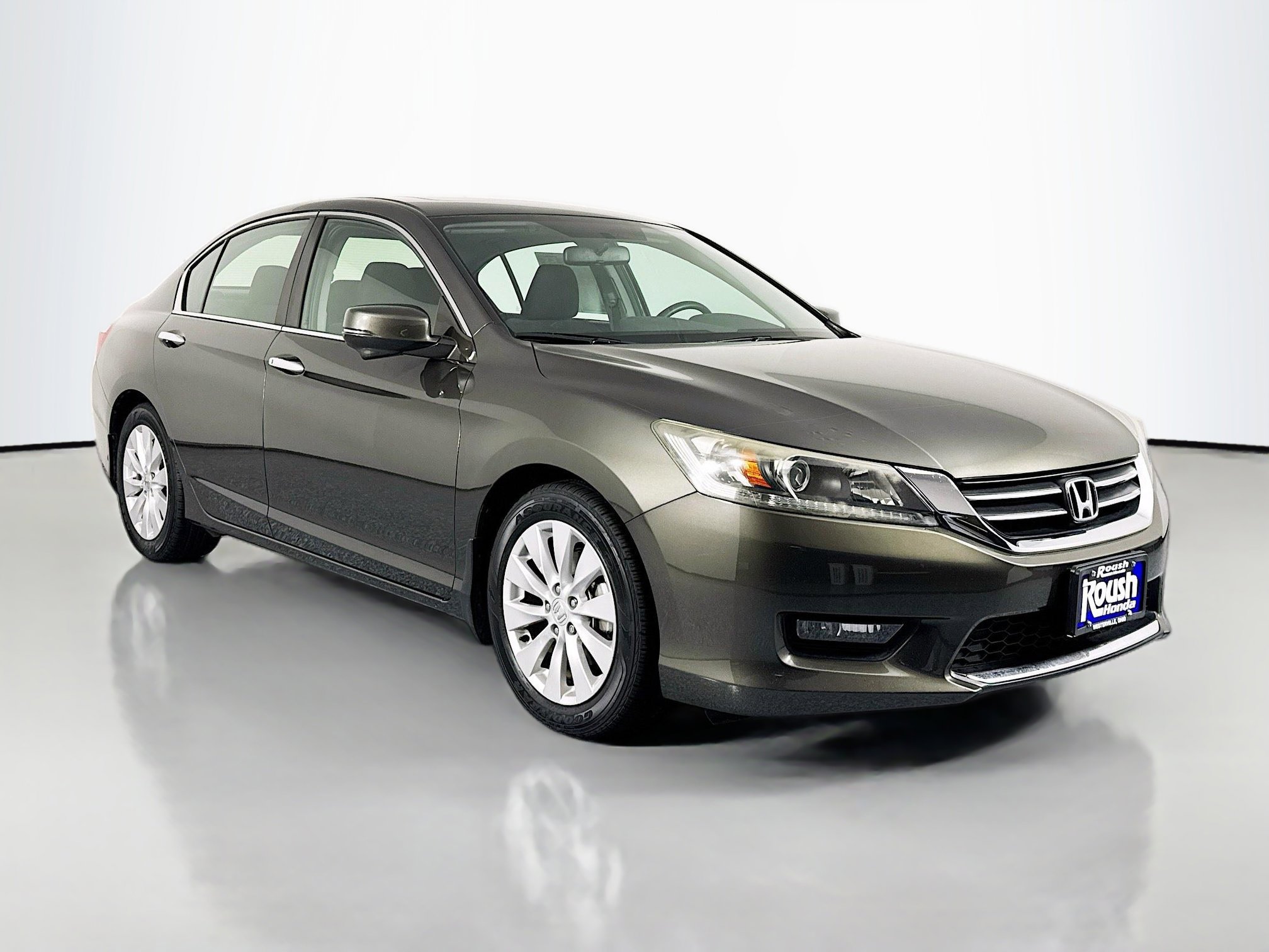Used 2014 Honda Accord EX image 3