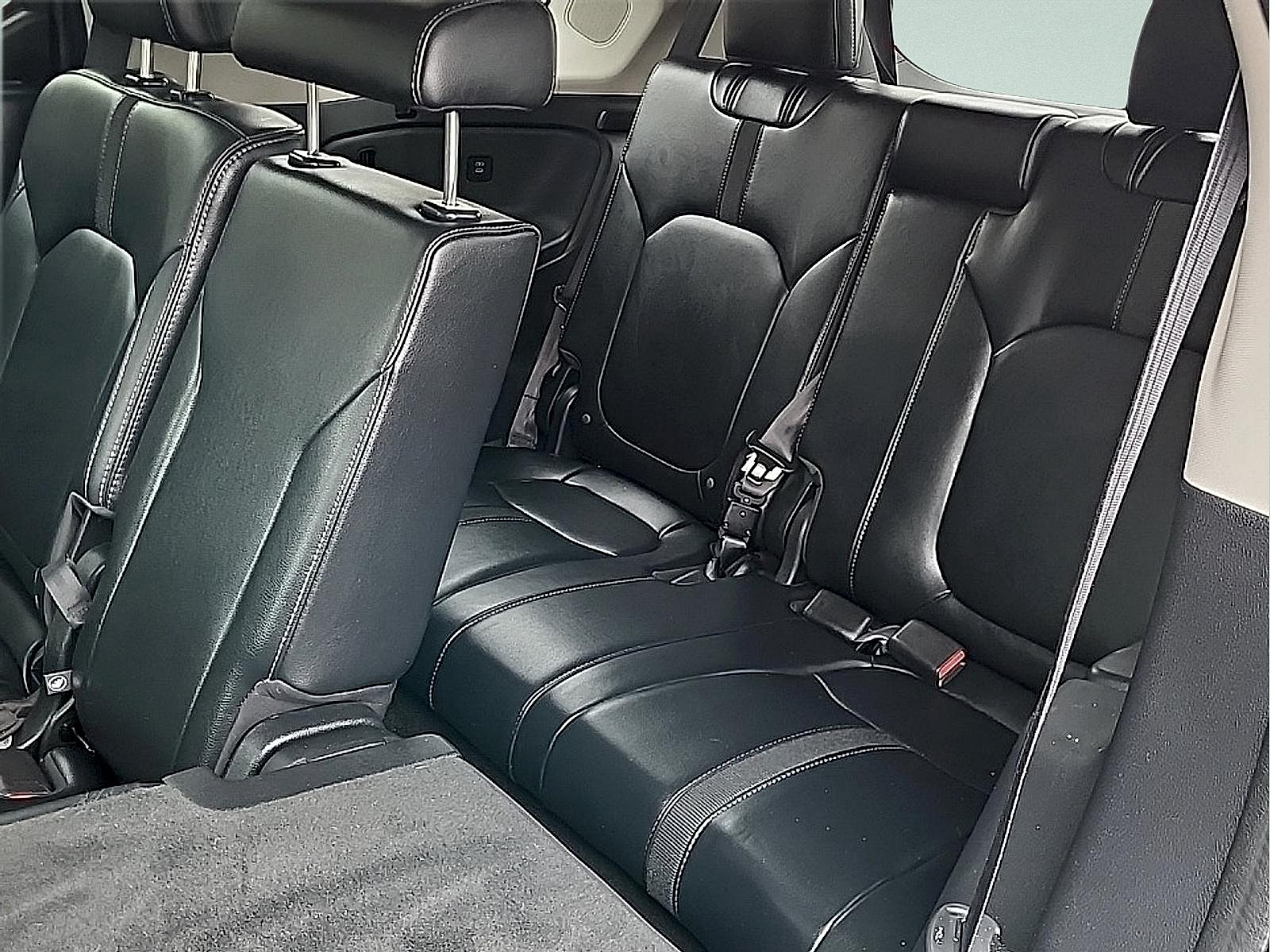 Used 2024 Honda Pilot Touring image 13