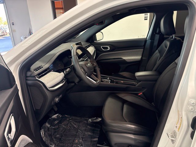 Used 2024 Jeep Compass Latitude AWD/4WD image 14