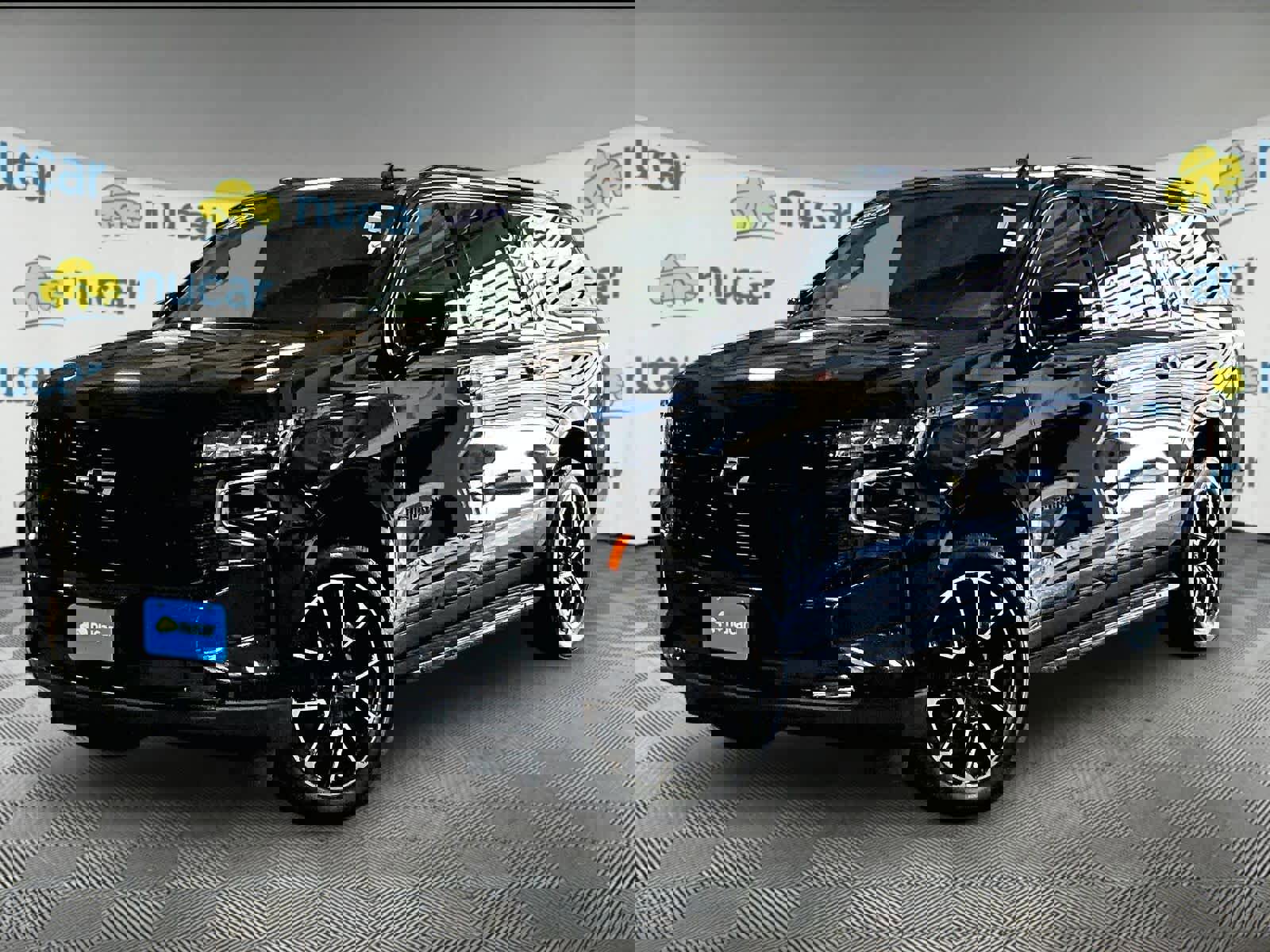 Used 2024 Chevrolet Suburban RST w/ Luxury Package image 3