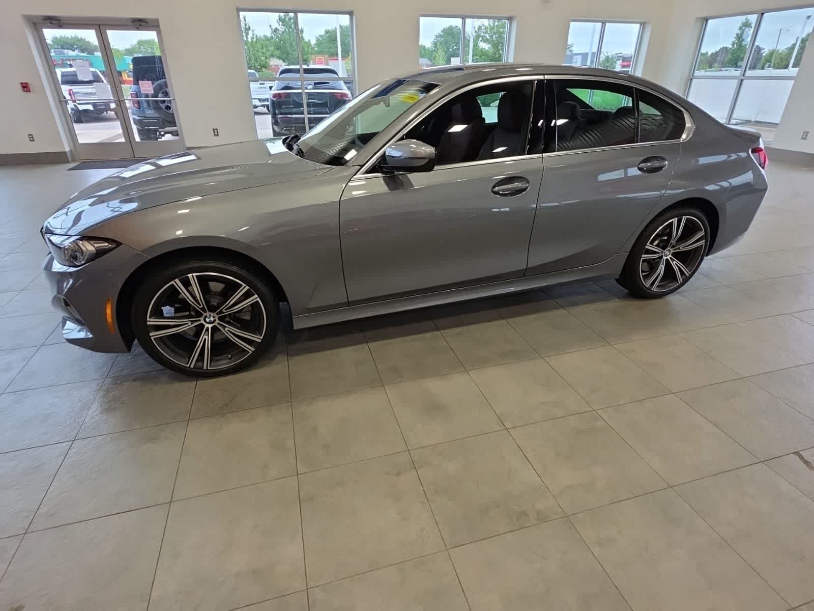 Used 2024 BMW 330i xDrive Sedan w/ Premium Package AWD/4WD image 15