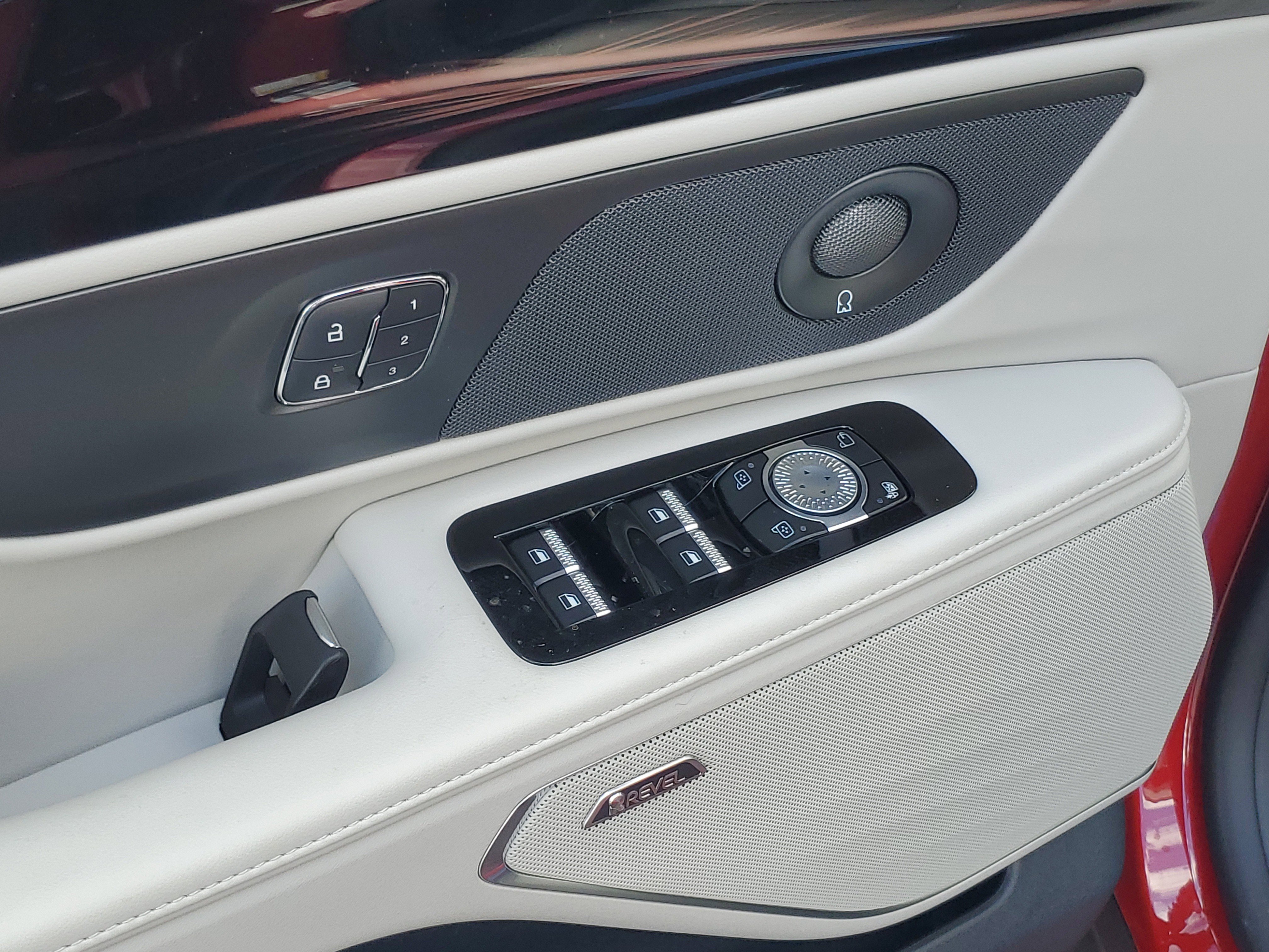 New 2026 Lincoln Nautilus Reserve image 9