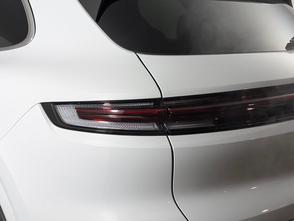 New 2026 Porsche Cayenne image 16