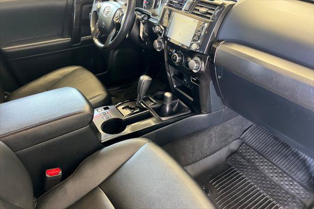Certified 2021 Toyota 4Runner Venture w/ Moonroof Package AWD/4WD image 17