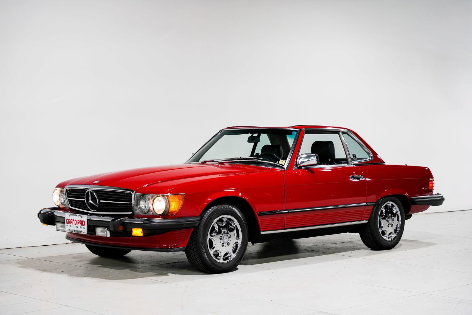 Used 1987 Mercedes-Benz 560 SL image 6