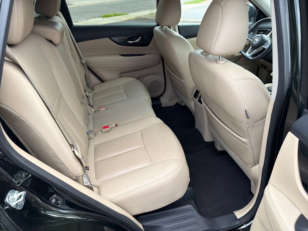 Used 2019 Nissan Rogue SL w/ Premium Package AWD/4WD image 43