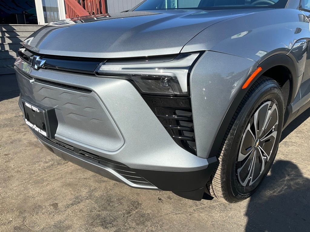 Used 2025 Chevrolet Blazer EV LT image 89