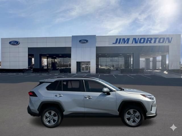 Used 2024 Toyota RAV4 XLE FWD image 3