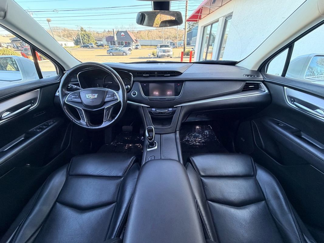 Used 2018 Cadillac XT5 Luxury image 19
