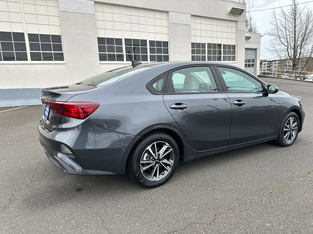 Used 2023 Kia Forte LXS image 6