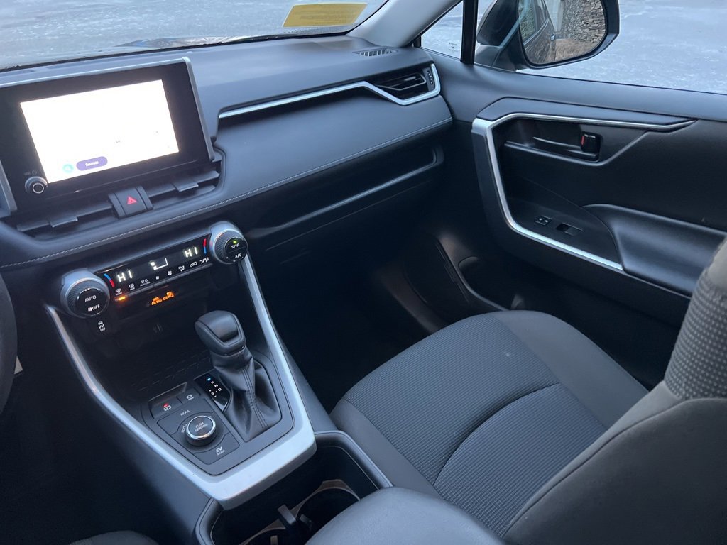Used 2025 Toyota RAV4 LE image 23