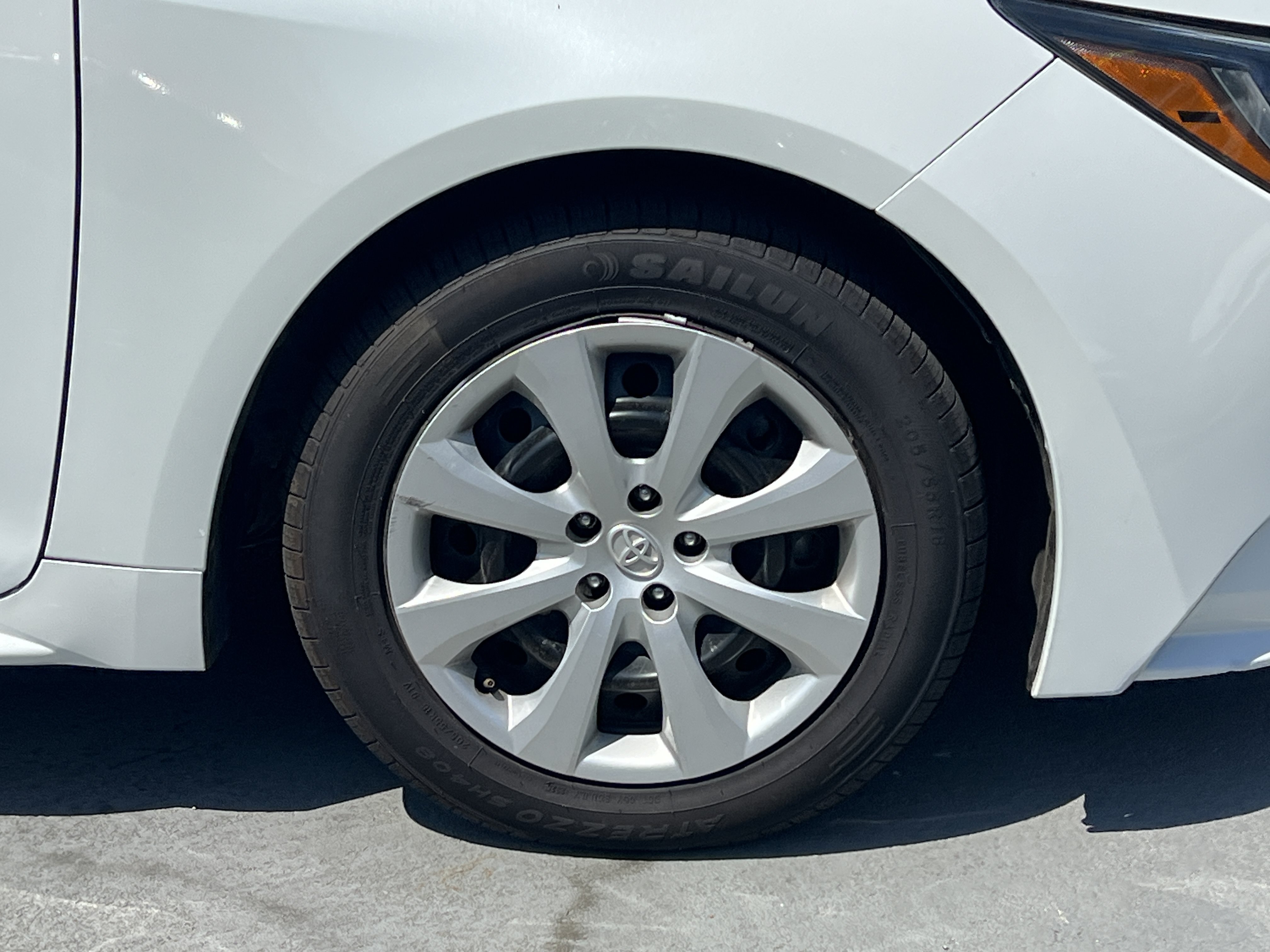 Used 2024 Toyota Corolla LE FWD image 14