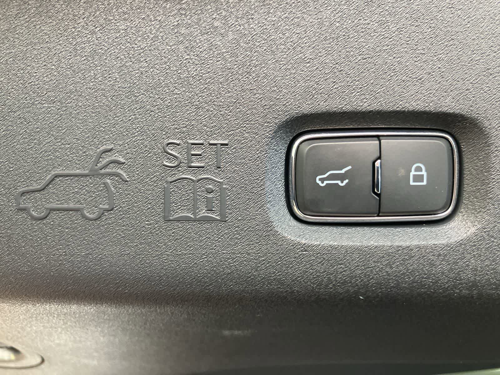 Used 2025 Ford Expedition Tremor image 34