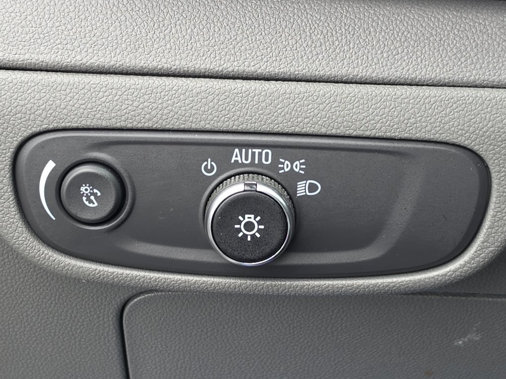 Certified 2023 Chevrolet Bolt EUV Premier w/ Sun & Sound Package FWD image 26