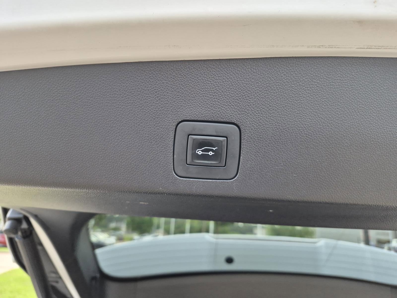 Certified 2020 Buick Encore GX Select w/ Advanced Technology Package AWD/4WD image 10