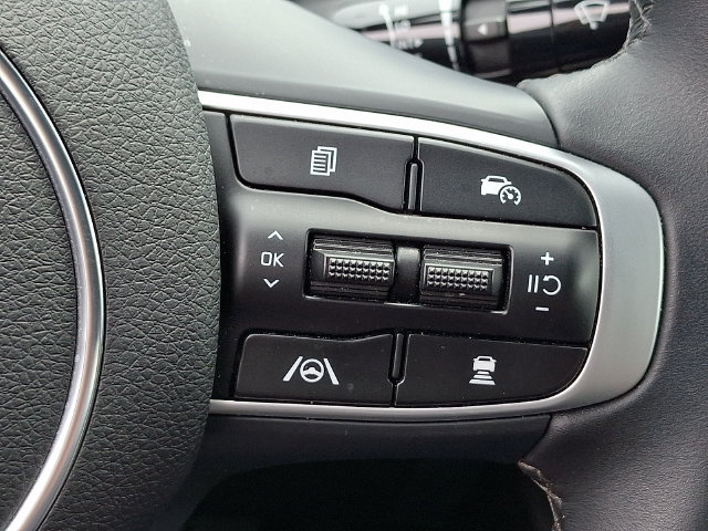 Used 2025 Kia K5 GT-Line w/ GT-Line Premium Package FWD image 29