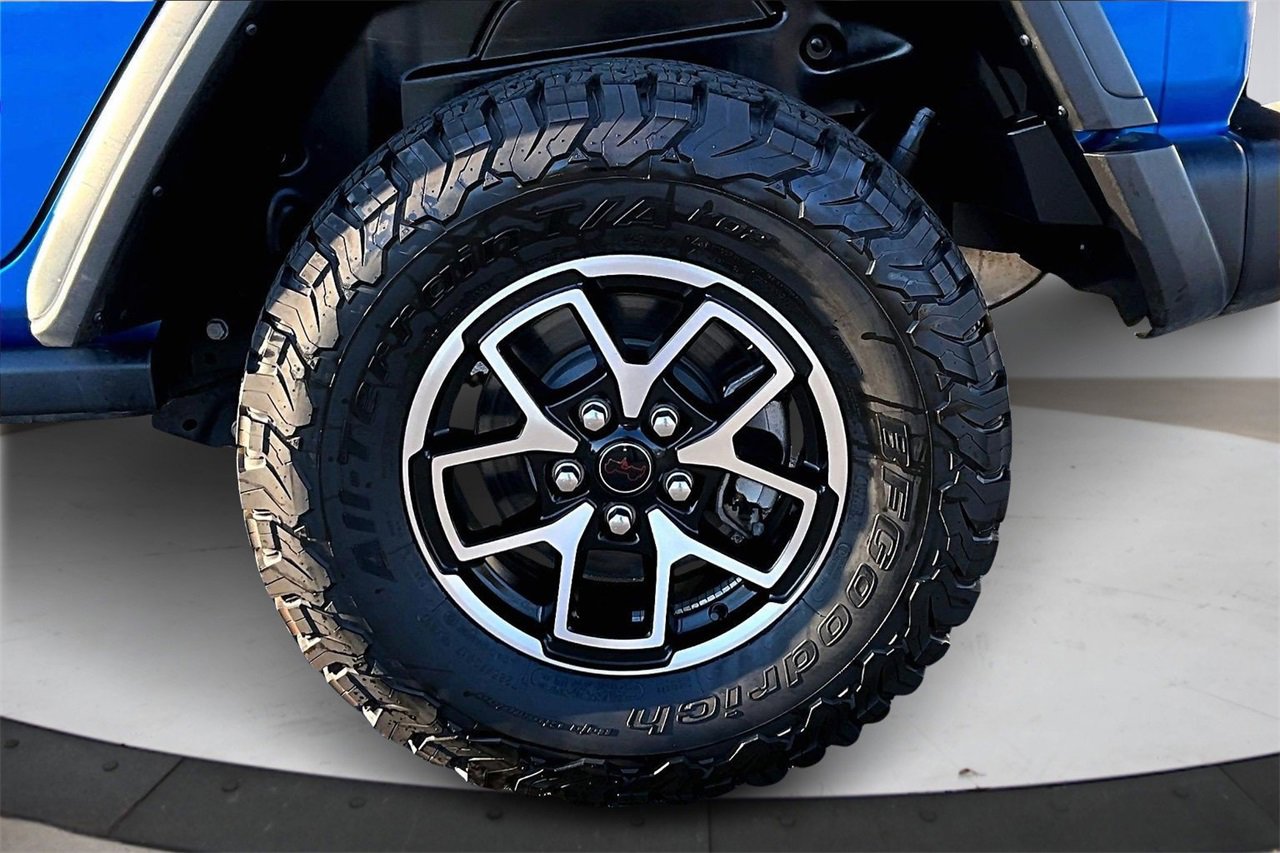 Certified 2024 Jeep Wrangler Unlimited Rubicon w/ Technology Group image 34