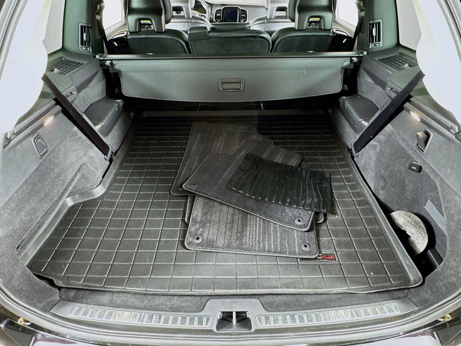 Used 2016 Volvo XC90 T6 Momentum AWD/4WD image 22