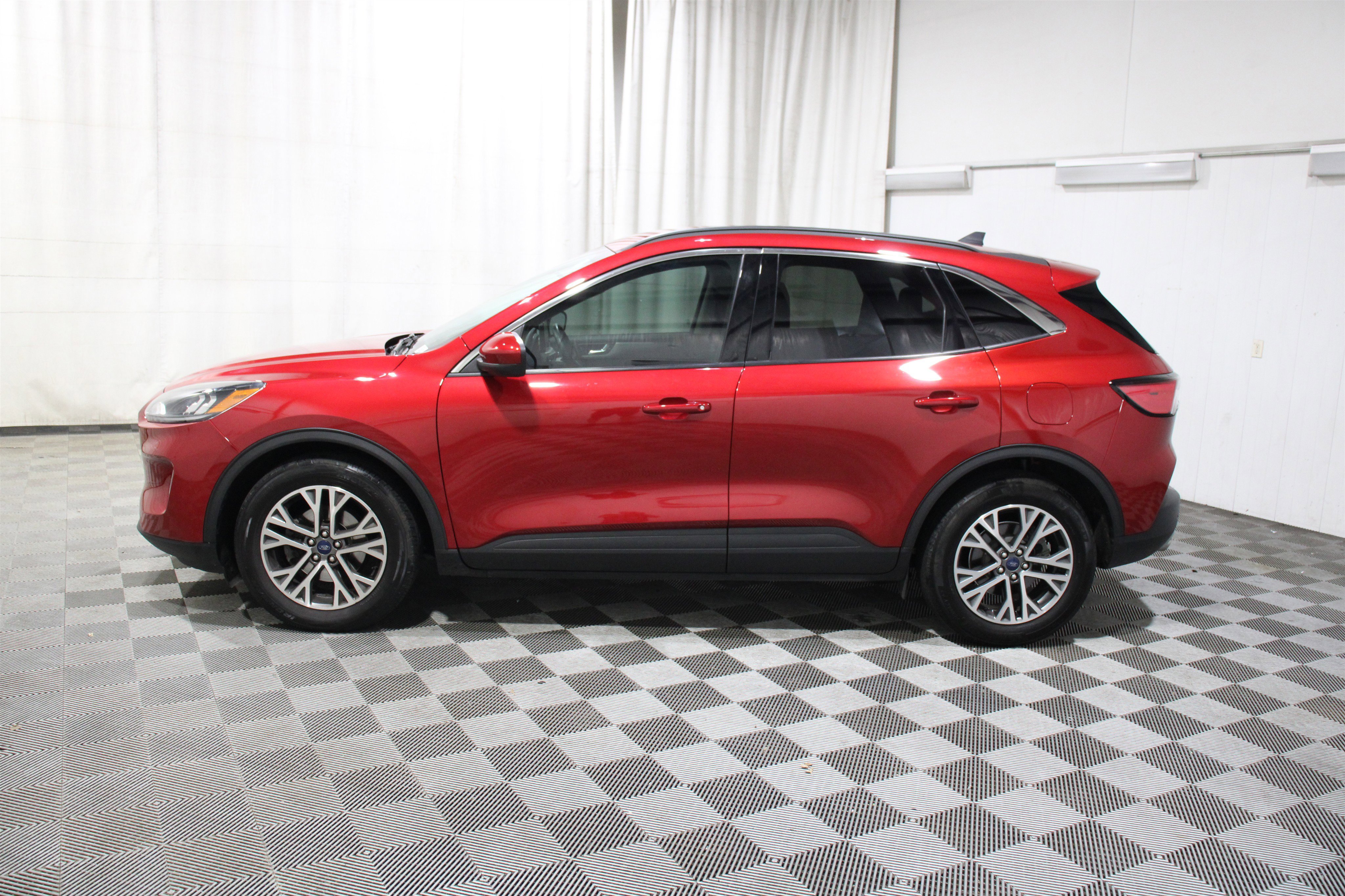 Used 2022 Ford Escape SEL image 34