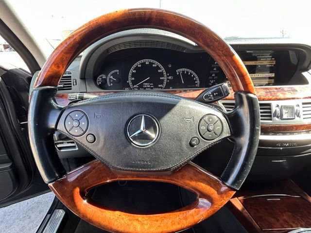 Used 2011 Mercedes-Benz S 550 4MATIC image 12