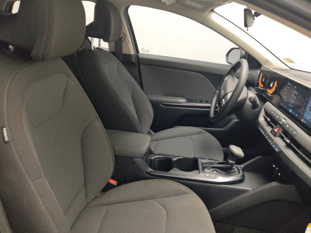Used 2025 Kia K4 FWD image 21