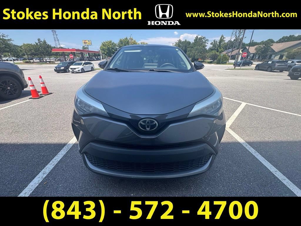 Used 2021 Toyota C-HR LE FWD image 2