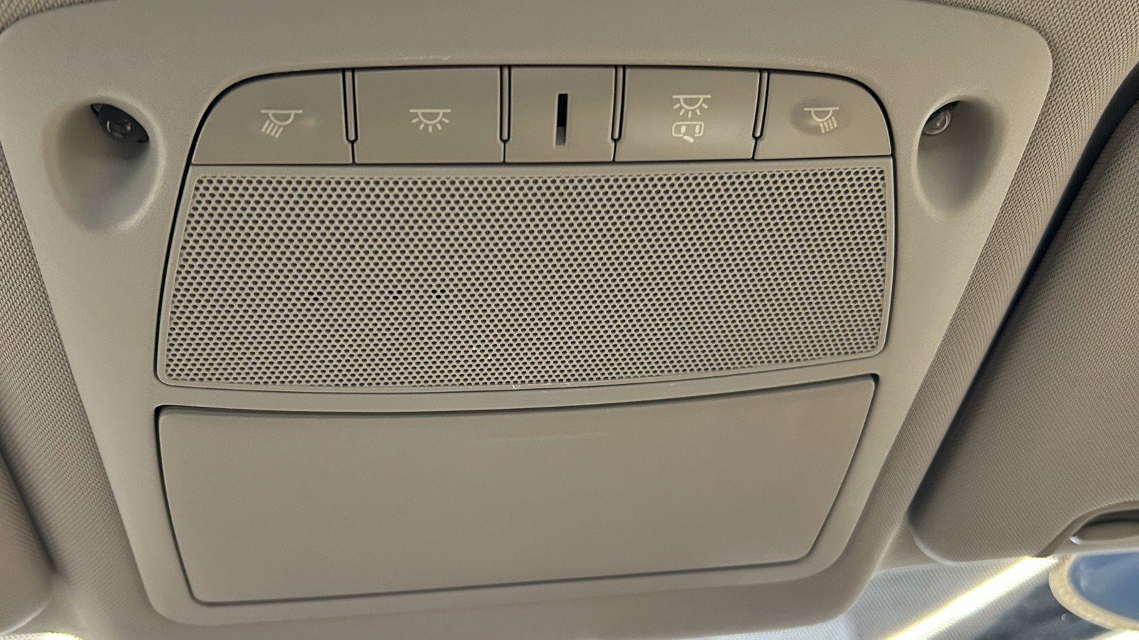 Used 2015 Nissan Rogue SV image 36