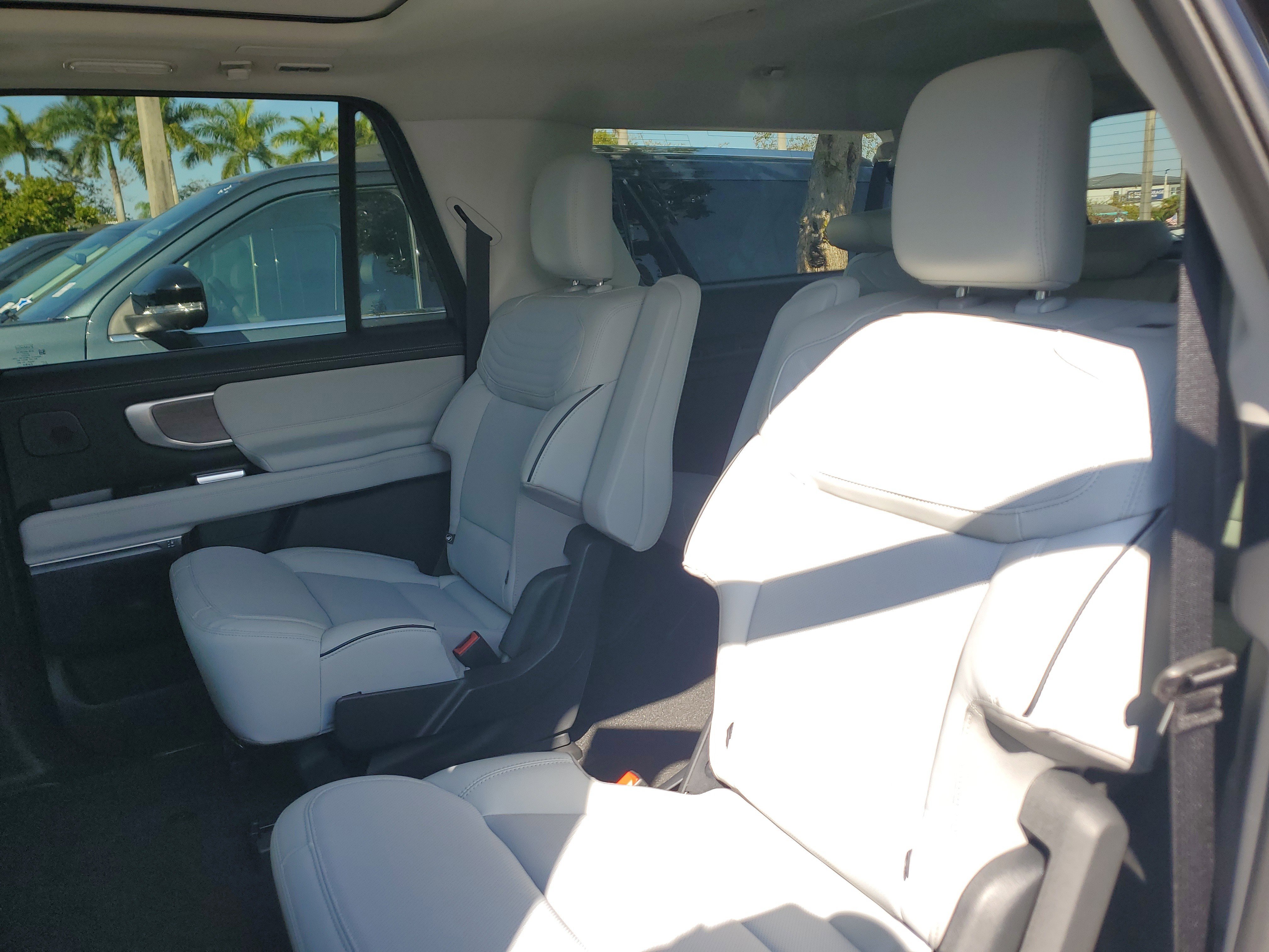New 2026 Ford Expedition Max Platinum w/ Platinum Ultimate Package AWD/4WD image 11