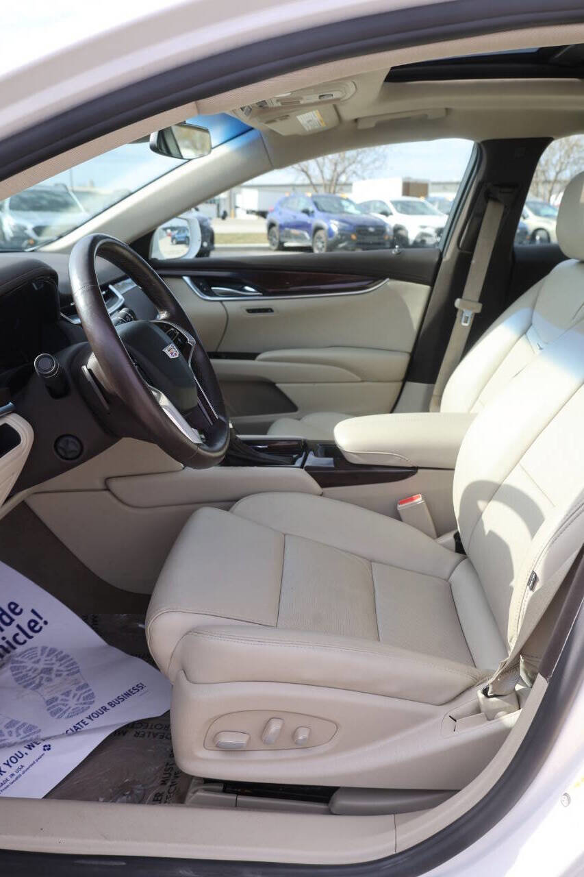 Used 2016 Cadillac XTS Luxury w/ Driver Awareness Package image 13