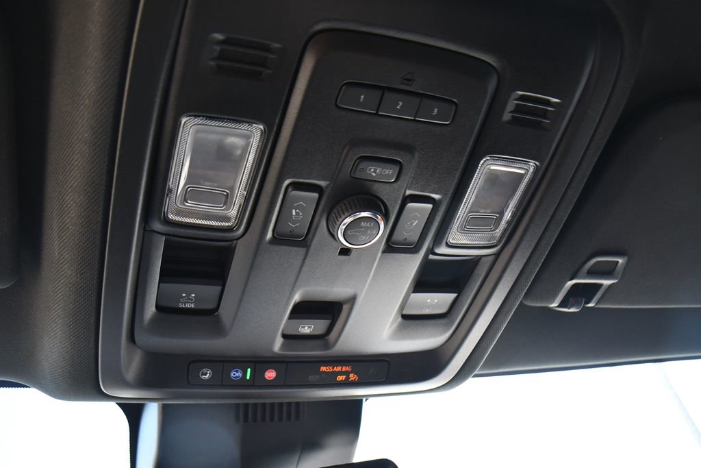 Used 2023 GMC Yukon SLT w/ SLT Premium Package AWD/4WD image 35