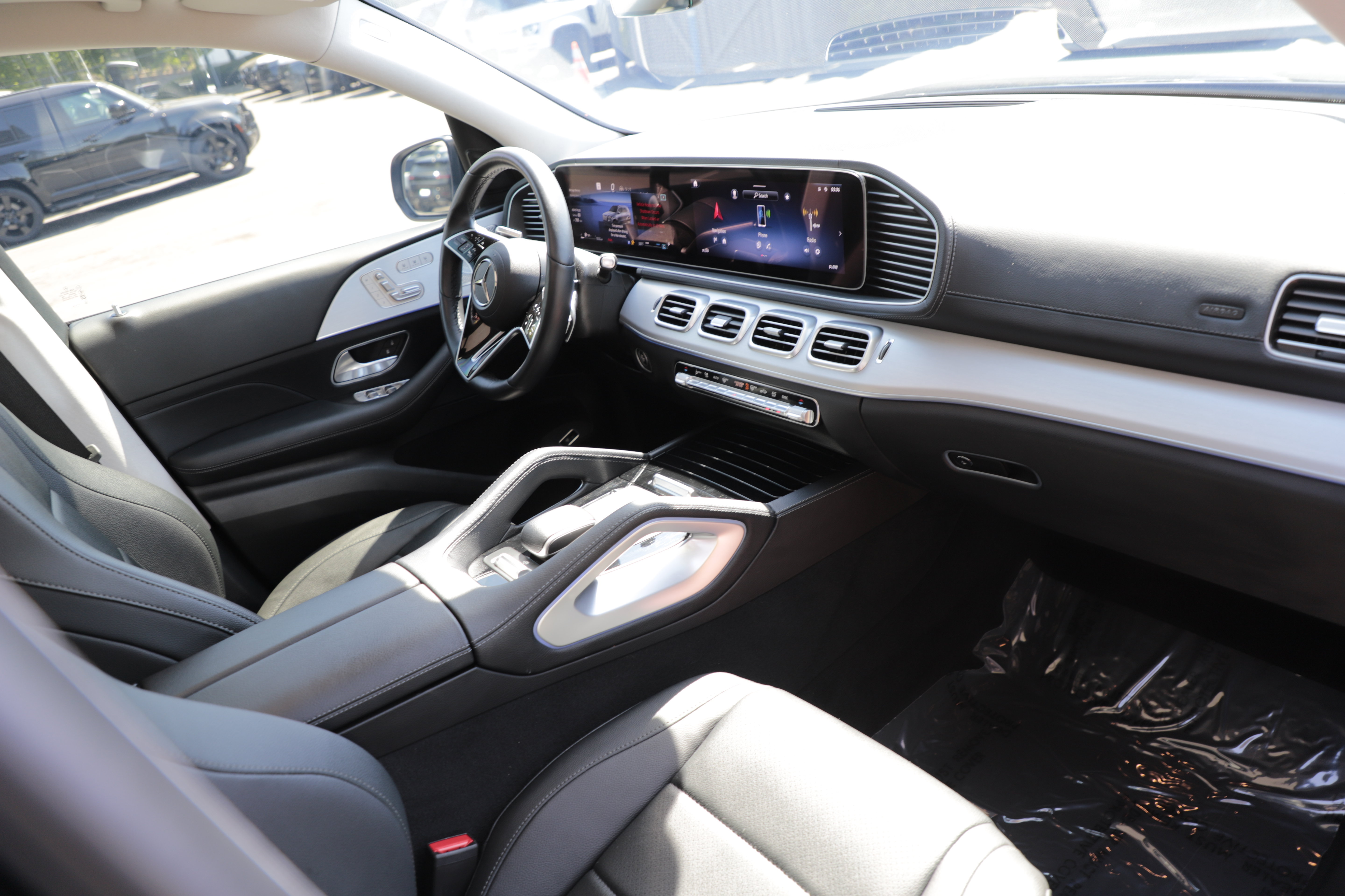 Used 2024 Mercedes-Benz GLS 450 4MATIC image 13