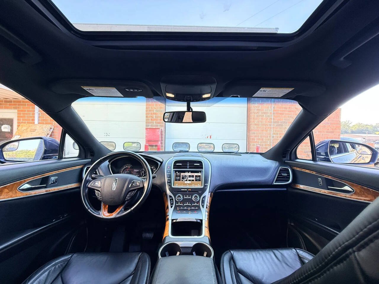 Used 2017 Lincoln MKX Select AWD/4WD image 12