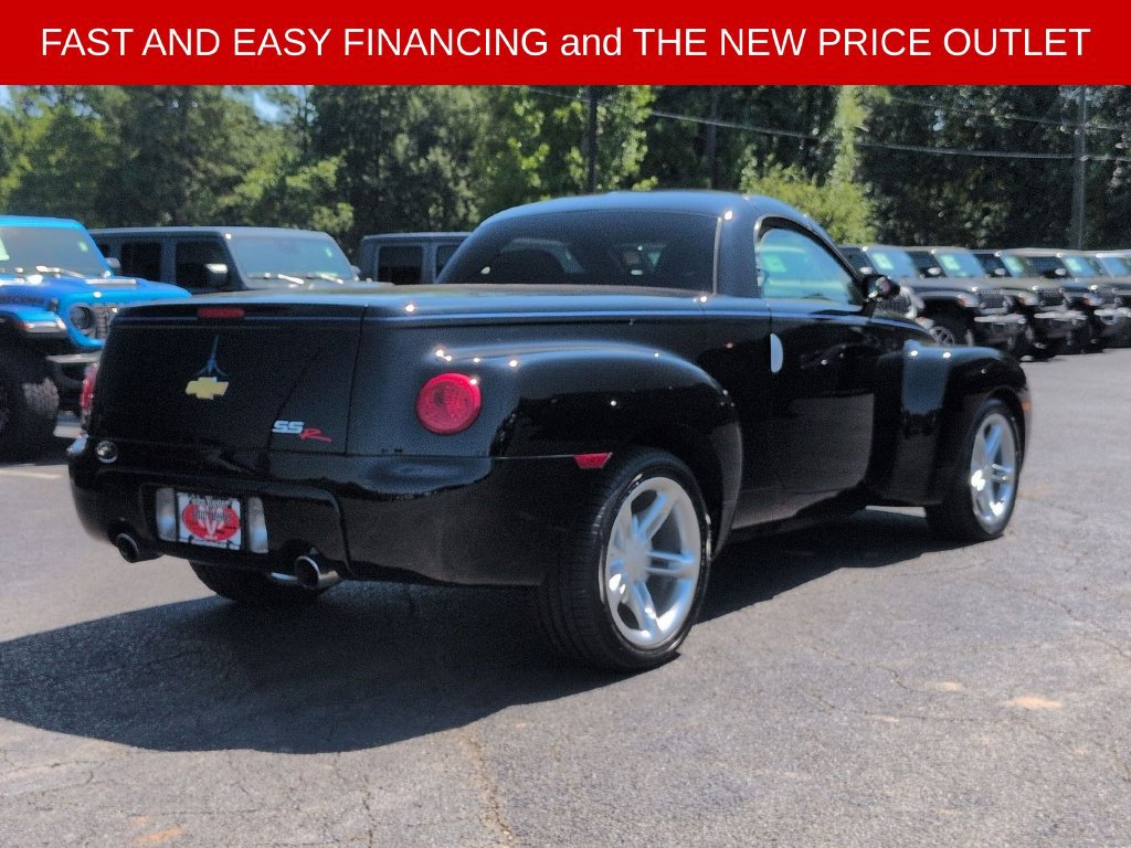 Used 2003 Chevrolet SSR RWD image 3