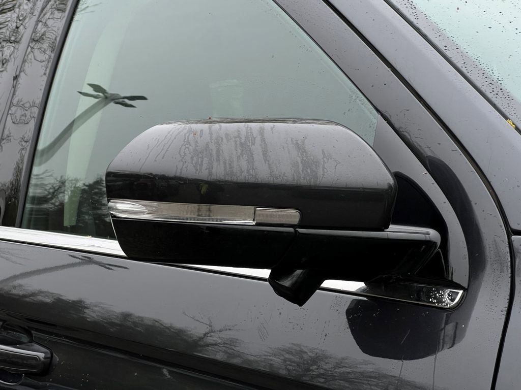 Used 2024 Ford Expedition XLT image 11