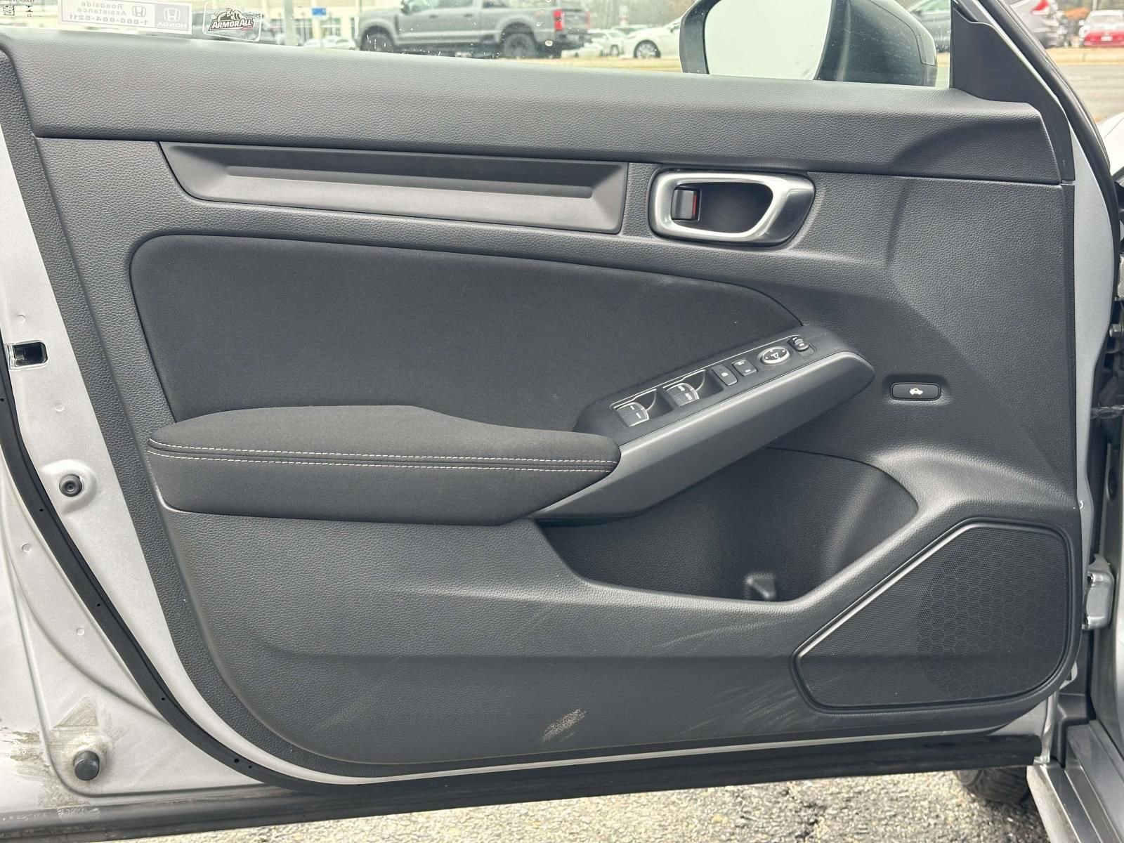 Used 2023 Honda Civic Sport image 15