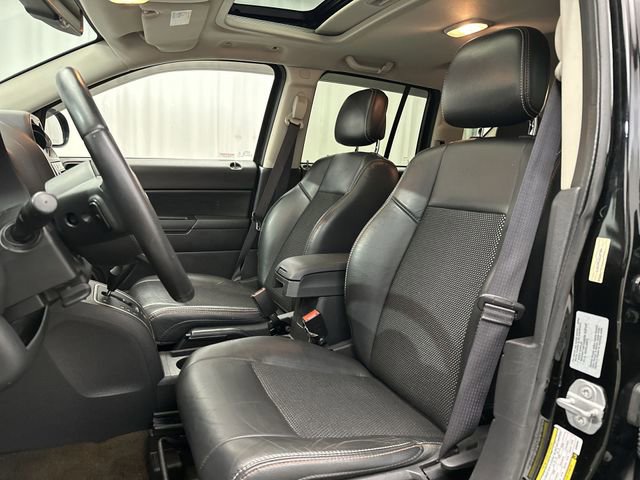 Used 2016 Jeep Compass 75th Anniversary w/ Power Value Group AWD/4WD image 17
