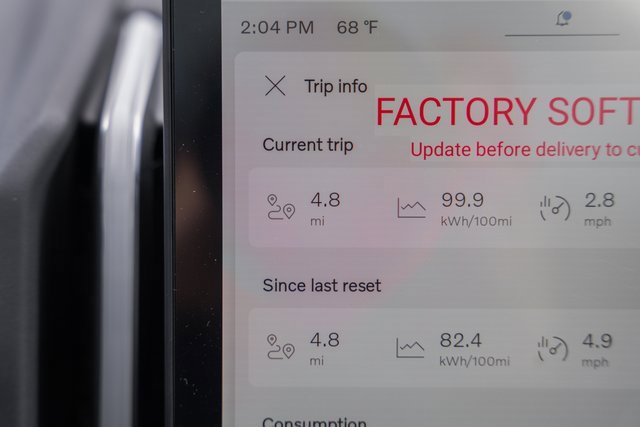New 2026 Volvo EX30 Cross Country Ultra image 35