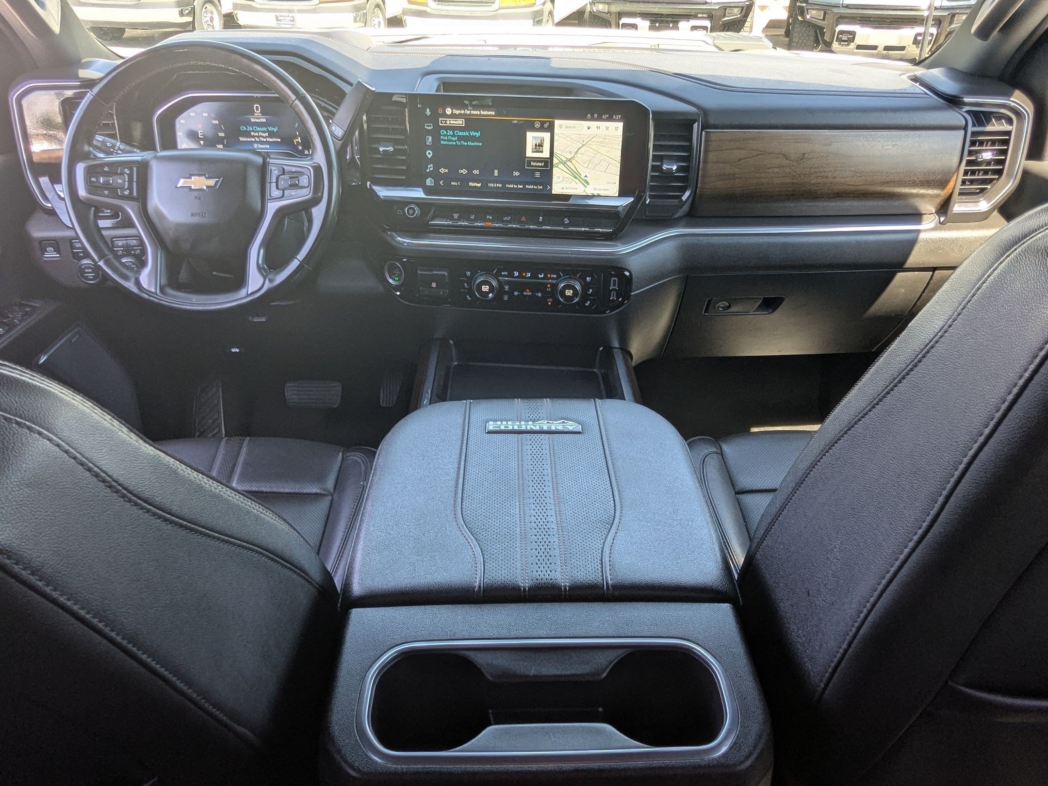 Used 2025 Chevrolet Silverado 3500 High Country w/ Technology Package AWD/4WD image 24