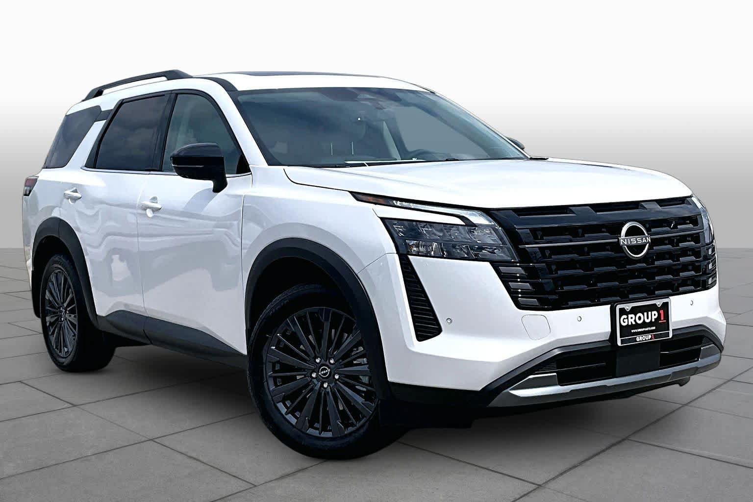 New 2026 Nissan Pathfinder SL FWD image 2